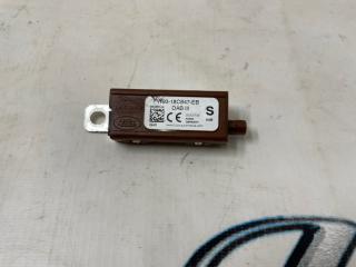 Усилитель антенны задний левый Land Rover Range Rover Evoque 2020 контрактная Усилитель антенны задний левый Land Rover Range Rover Evoque 2020