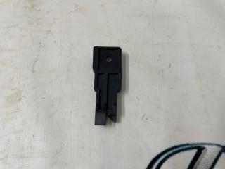 Кронштейн радиатора правый Range Rover Velar 2019 L560 AJ200