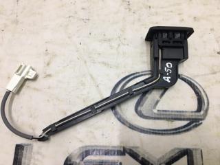 Кнопка крышки багажника задняя Toyota RAV4 2019