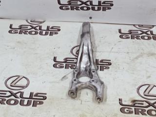 Кулак поворотный передний правый Lexus LS430 2003