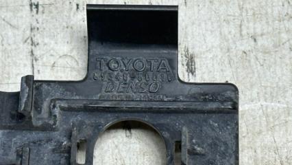 Кронштейн датчика парковки передний Lexus LS430 UCF30 3UZFE