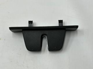 Накладка замка багажника задняя Discovery 2019 L462 30DDTX