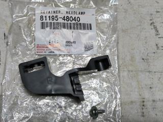 Кронштейн фары передний правый Lexus RX300 2006