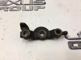 Кронштейн передний левый Toyota Land Cruiser Prado 2020