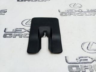 Запчасть накладка сиденья задняя левая Toyota Land Cruiser Prado 2019