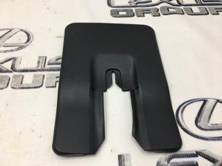 Запчасть накладка сиденья задняя левая Toyota Land Cruiser Prado 2020
