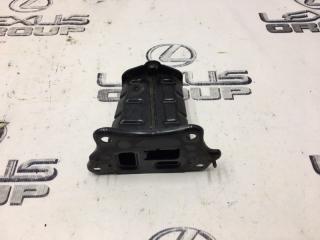 Кронштейн усилителя бампера передний левый Lexus IS250 2006