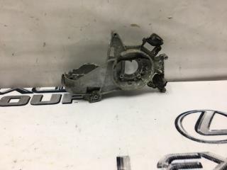 Кронштейн зеркала правый Toyota Land Cruiser 2015