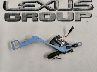 Замок крышки бензобака Lexus RX450h 2018 контрактная Замок крышки бензобака Lexus RX450h 2018