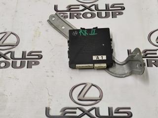 Блок управления фарами Lexus RX300 2004
