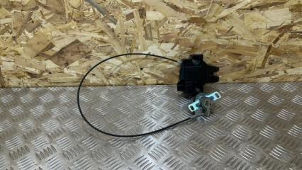 Замок крышки багажника задний Toyota Camry 2019