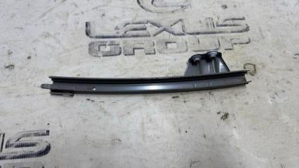 Направляющая стекла передняя правая Toyota Camry 2019