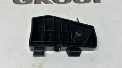 Кронштейн бампера задний правый Lexus RX400h 2005