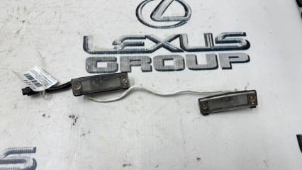 Фонарь подсветки номера Toyota Land Cruiser Prado 2020