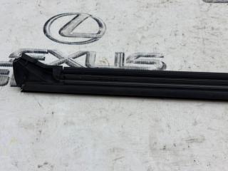 Уплотнитель стекла передний правый Toyota RAV4 AXAH52 A25AFXS