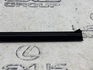 Уплотнитель стекла передний правый RAV4 2020 AXAH52 A25AFXS