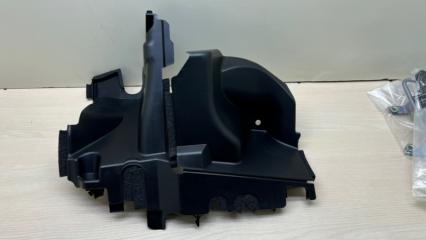 Дефлектор радиатора передний правый Toyota Land Cruiser Prado 2020