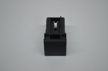 Фото запчасти заглушка Toyota Land Cruiser Prado 2019 контрактная запчасть Запчасть заглушка Toyota Land Cruiser Prado 2019