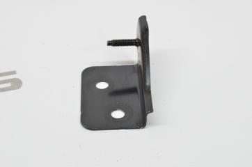 Кронштейн передний правый Range Rover Velar 2018 L560 30DDTX