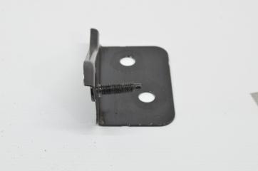 Кронштейн передний правый Range Rover Velar 2018 L560 30DDTX