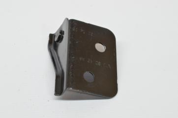 Кронштейн передний правый Range Rover Velar 2018 L560 30DDTX