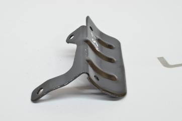 Кронштейн передний правый Range Rover Velar 2019 560 AJ200P