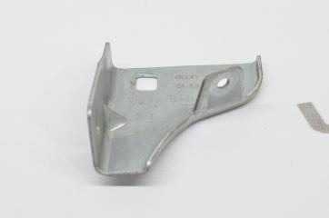 Кронштейн правый Land Rover Range Rover Velar L560 AJ200P