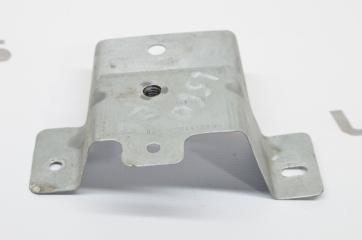 Кронштейн задний левый Land Rover Range Rover Velar 2019