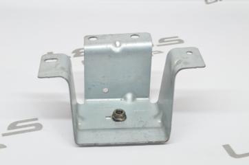 Кронштейн задний правый Land Rover Range Rover Velar 2019