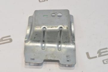 Кронштейн правый Land Rover Range Rover Velar 2019