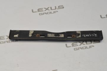 Панель крепления номерного знака передний Lexus RX400h 2008