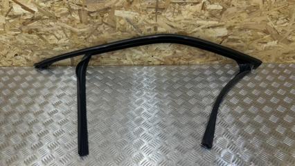 Уплотнитель стекла передний левый BMW X5 2015