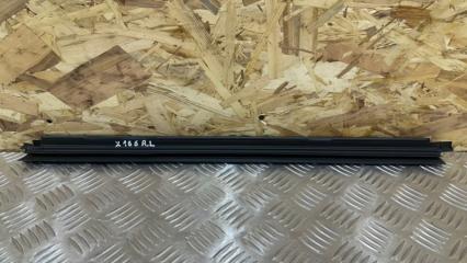 Молдинг на дверь задний левый GLS - Class 2018 X166 OM642