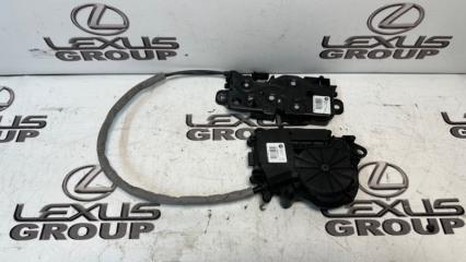 Замок крышки багажника задний BMW 5 - Series 2017