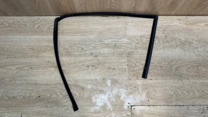 Уплотнительная резинка передняя левая BMW X6 2012 контрактная Уплотнительная резинка передняя левая BMW X6 2012