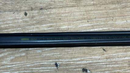 Уплотнительная резинка передняя правая BMW X6 E71 N57D30A