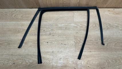 Уплотнитель стекла задний левый BMW X5 2016