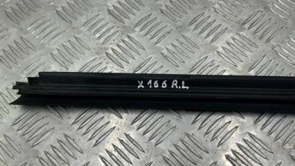 Уплотнитель стекла задний левый GLS - Class 2018 X166 OM642