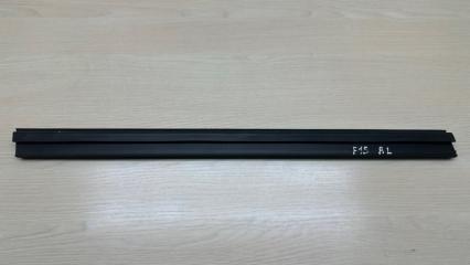 Уплотнитель стекла задний левый BMW X5 2016