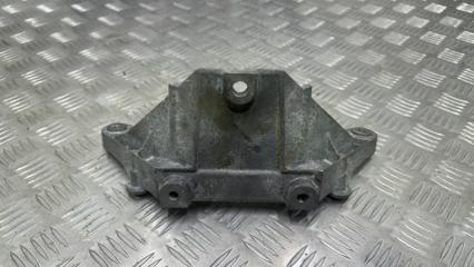 Кронштейн передний BMW X5 2017