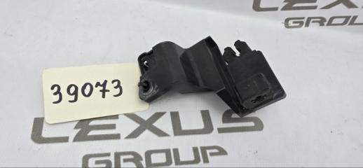 Кронштейн трубки кондиционера Toyota Land Cruiser Prado 2018