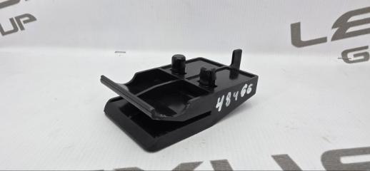 Кронштейн бампера передний Lexus RX330 2004