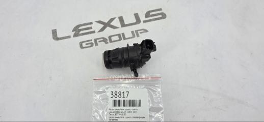 Запчасть насос омывателя заднего стекла Toyota Highlander 2012