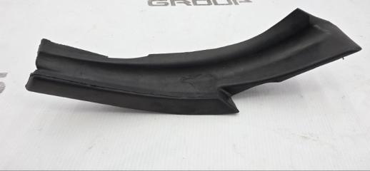 Молдинг лобового стекла правый Lexus RX350 2007