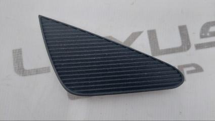 Запчасть заглушка бампера передняя правая Lexus IS220d 2007