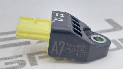 Фото запчасти датчик удара Toyota Land Cruiser 2013 контрактная запчасть Запчасть датчик удара Toyota Land Cruiser 2013