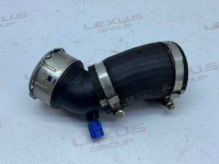 Патрубок интеркулера Land Rover Range Rover Velar 2021