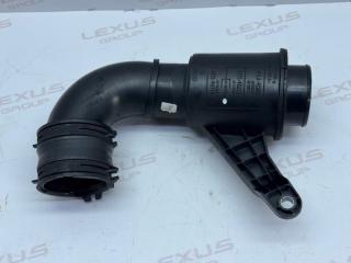 Патрубок интеркулера Land Rover Range Rover Velar 2021