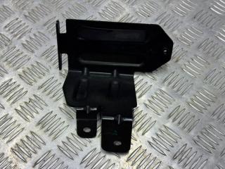 Кронштейн радиатора Land Rover Range Rover Velar 2021