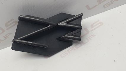 Заглушка бампера передняя правая Lexus RX300 2022